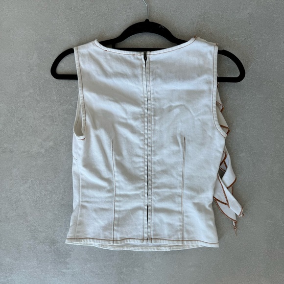 LIONESS RENDEZVOUS FADED DENIM CONTRAST TOP - Picture 7 of 10